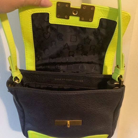 Marc Jacobs Square Leather Shoulder Bag - Picture 3 of 4